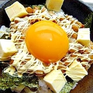 海苔＆チーズのこってり納豆丼